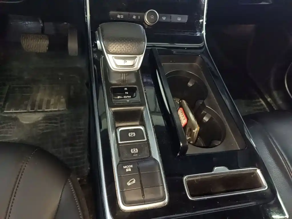 Roewe RX5 MAX — миниатюра 14