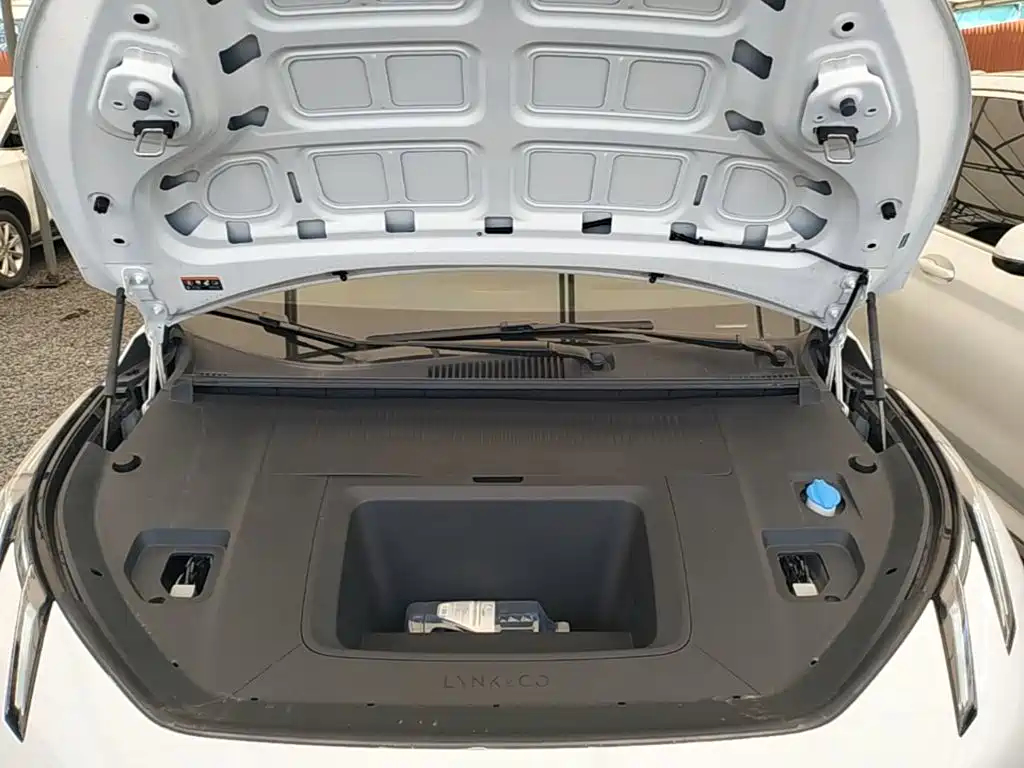 Lynk & Co Z20 — миниатюра 20