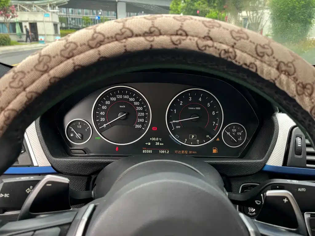 BMW 3 Series — миниатюра 8