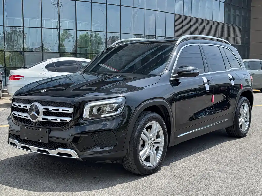 Mercedes-Benz GLB 2023