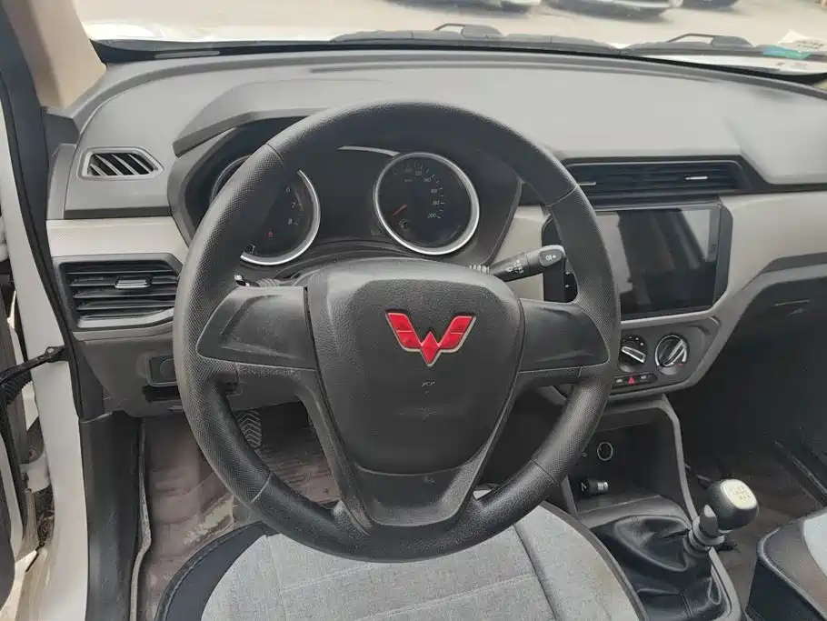 Wuling Hongguang — миниатюра 15