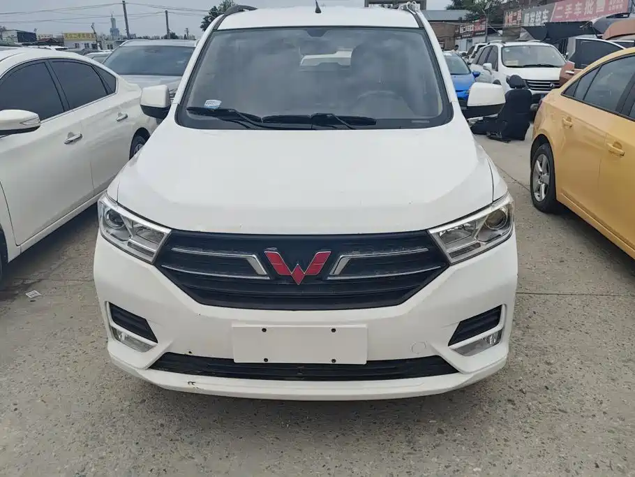 Wuling Hongguang — миниатюра 2