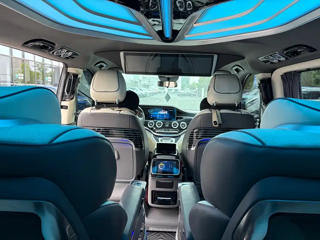 Mercedes-Benz Vito — миниатюра 13