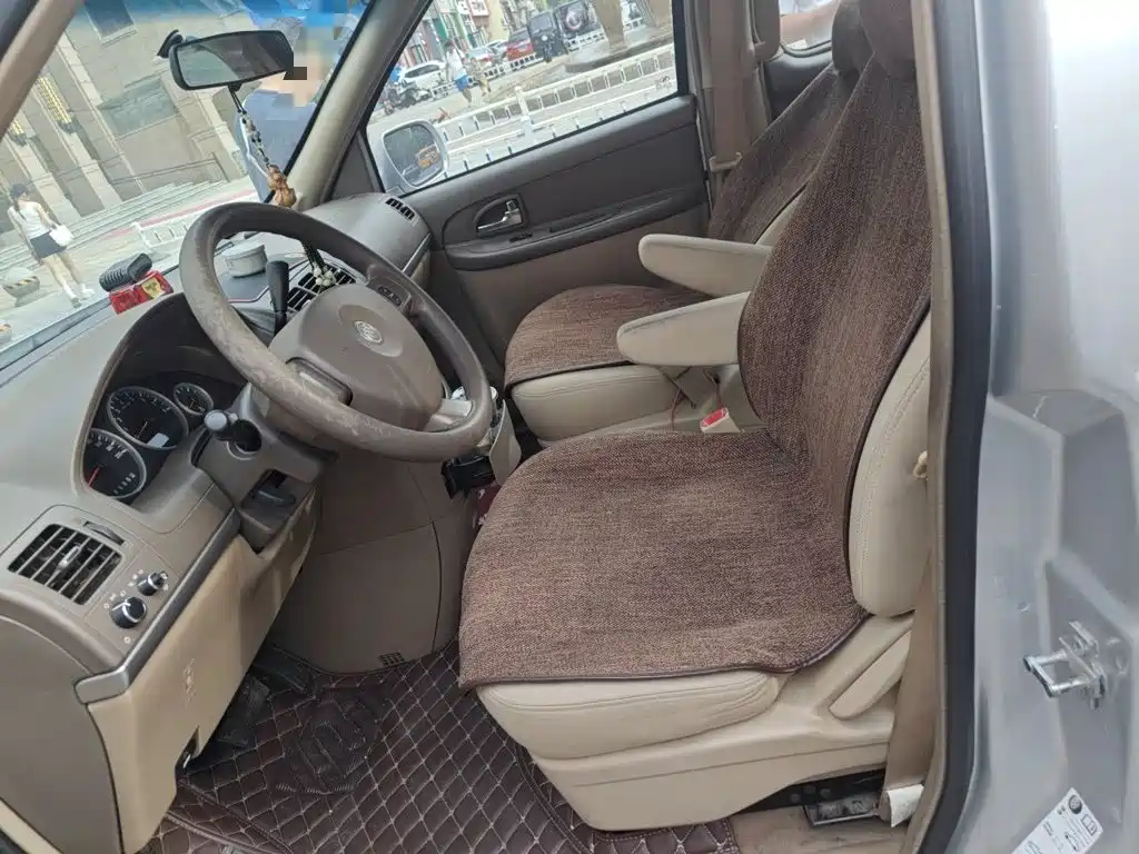 Buick GL8 — миниатюра 8