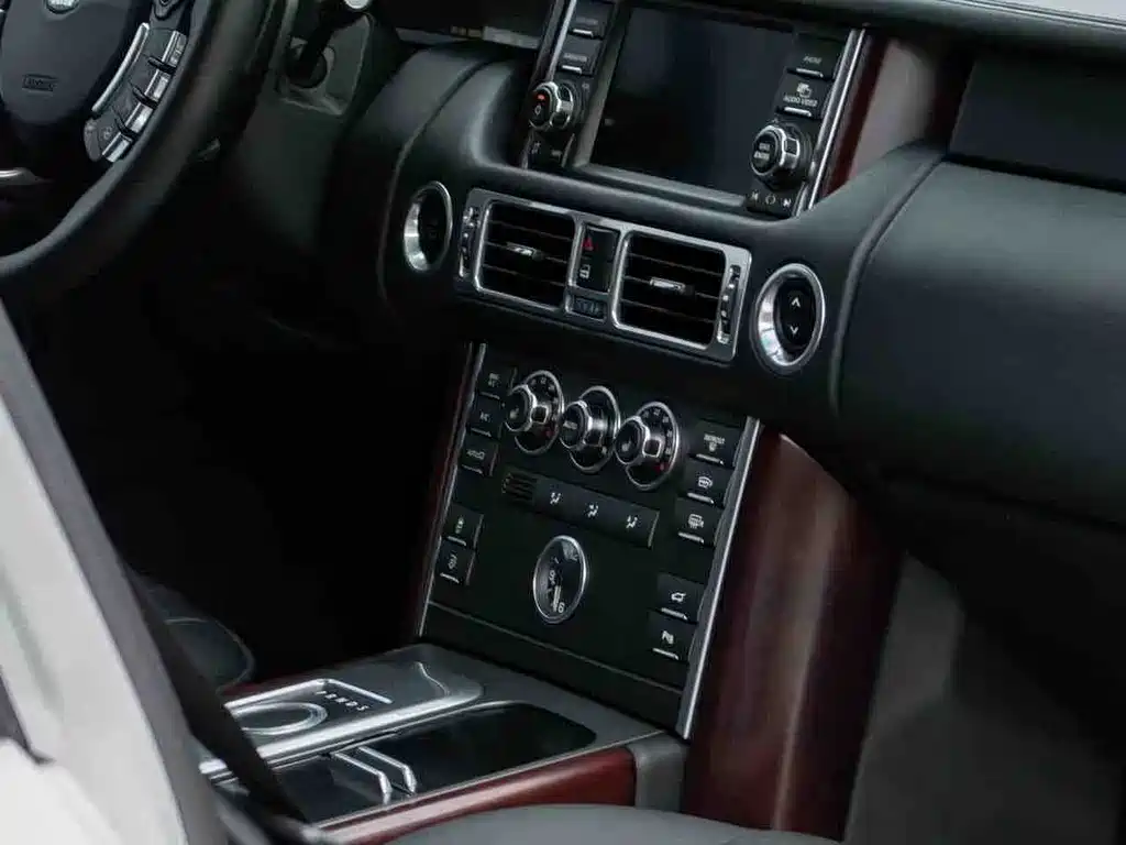 Land Rover Range Rover — миниатюра 14