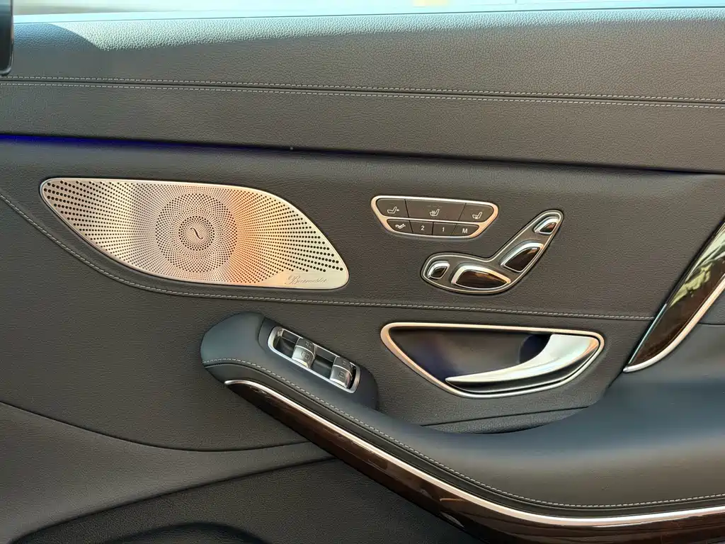 Mercedes-Benz S-Class — миниатюра 12