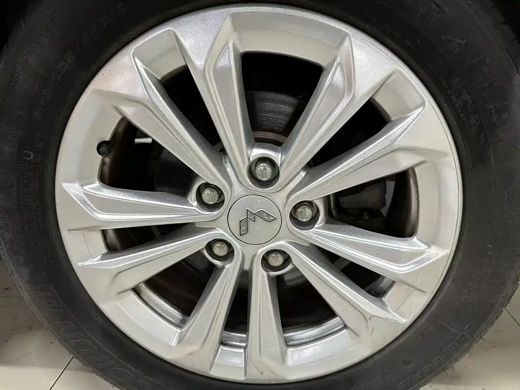 Wuling Jiachen — миниатюра 12