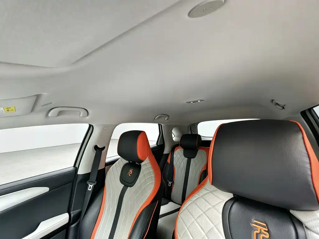 BYD Yuan UP — миниатюра 3