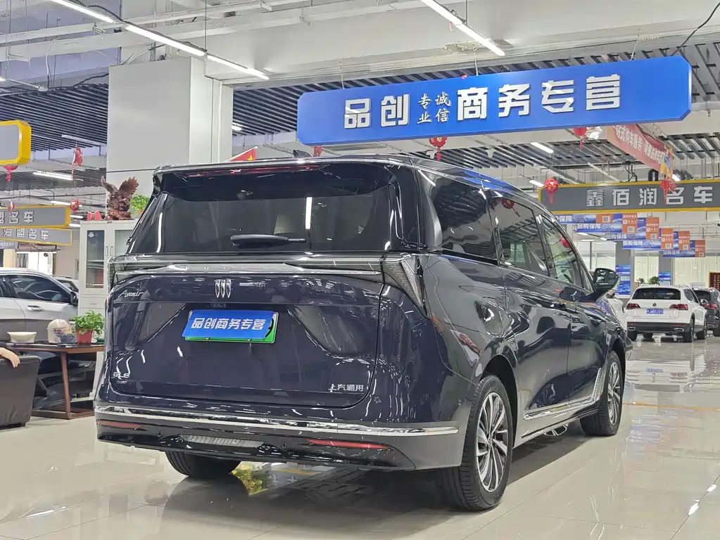 Buick GL8 Hybrid — миниатюра 9