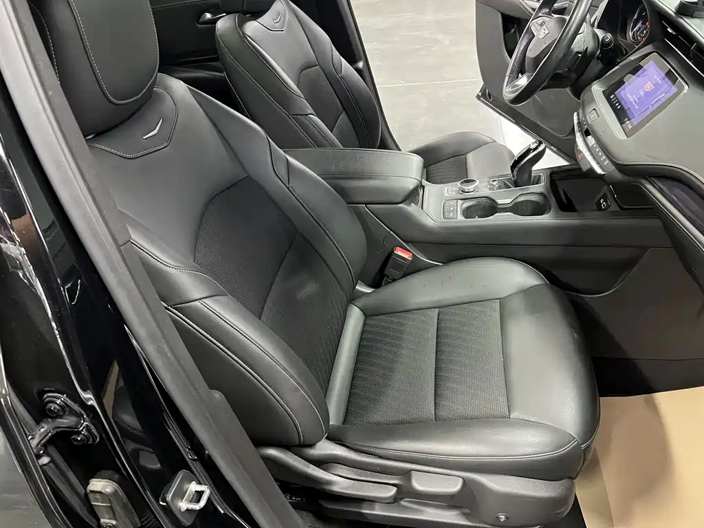 Cadillac XT4 — миниатюра 16