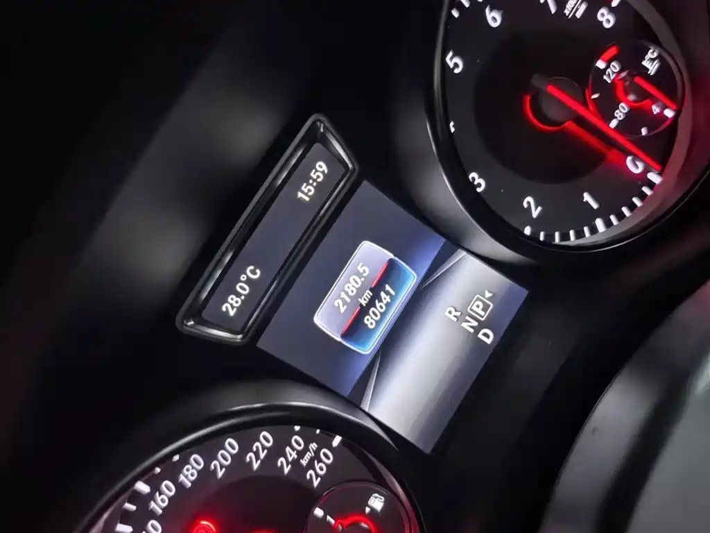 Mercedes-Benz GLA — миниатюра 10