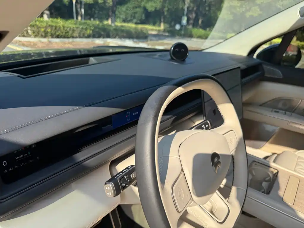 NIO ES8 — миниатюра 10