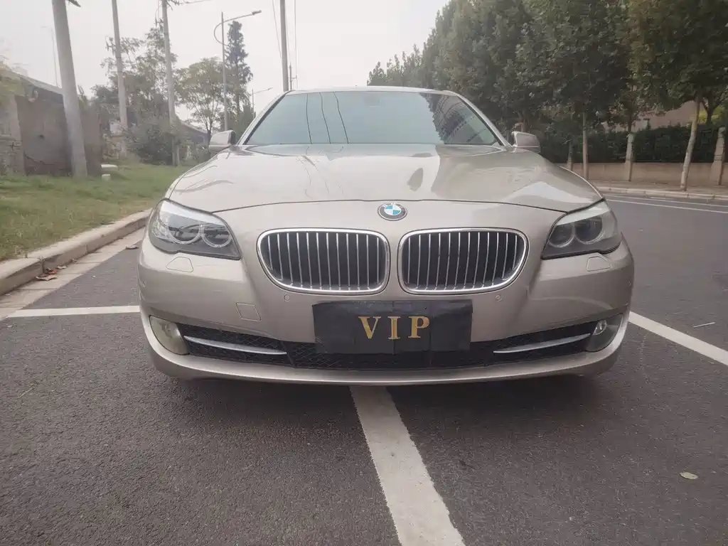 BMW 5 Series — миниатюра 3