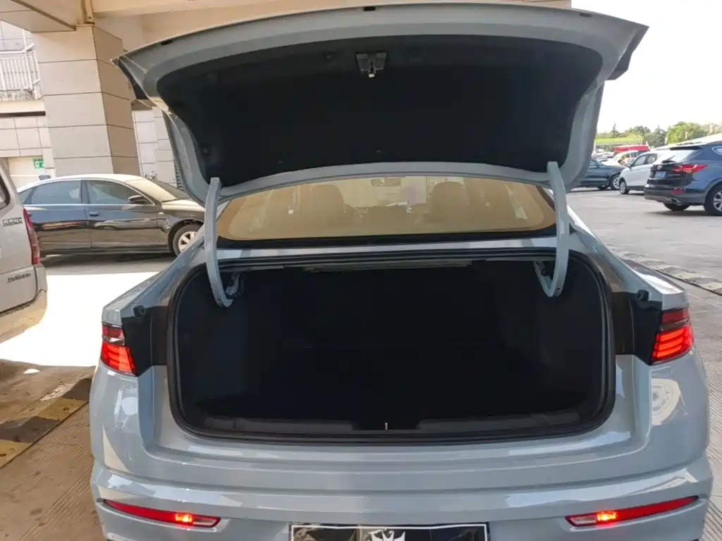 Geely Xingrui — миниатюра 19