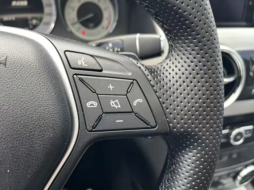 Mercedes-Benz GLK-Class — миниатюра 14