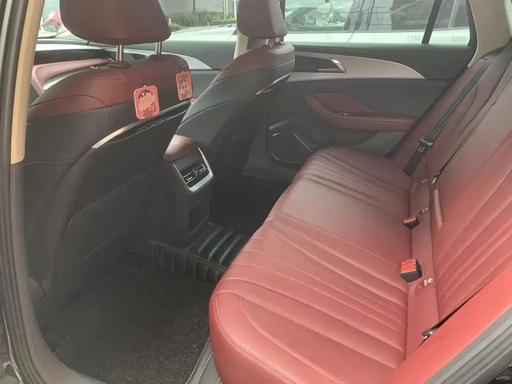 Hongqi Hongqi H5 — миниатюра 8