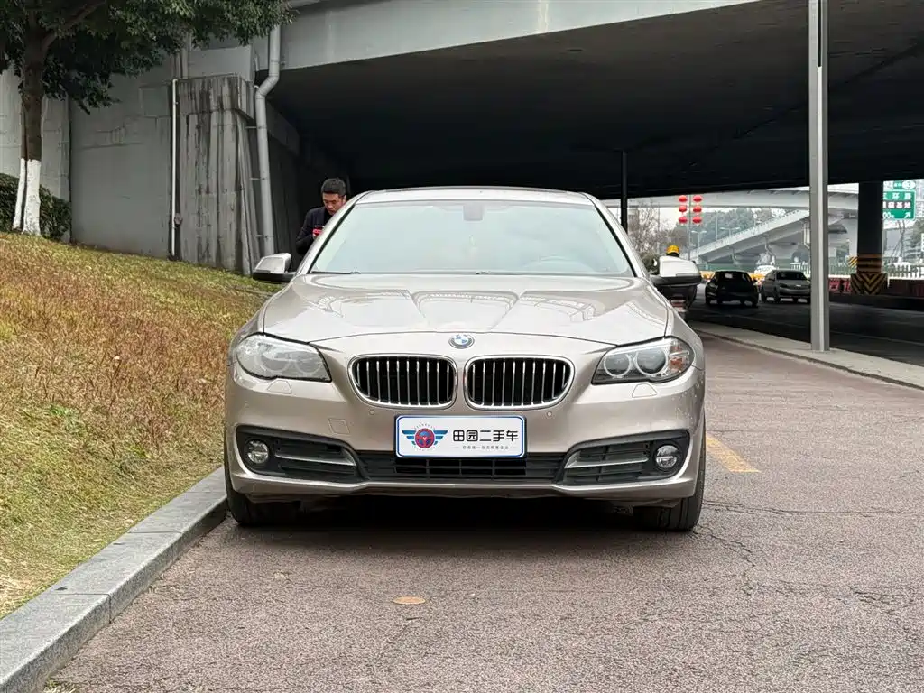 BMW 5 SERIES
