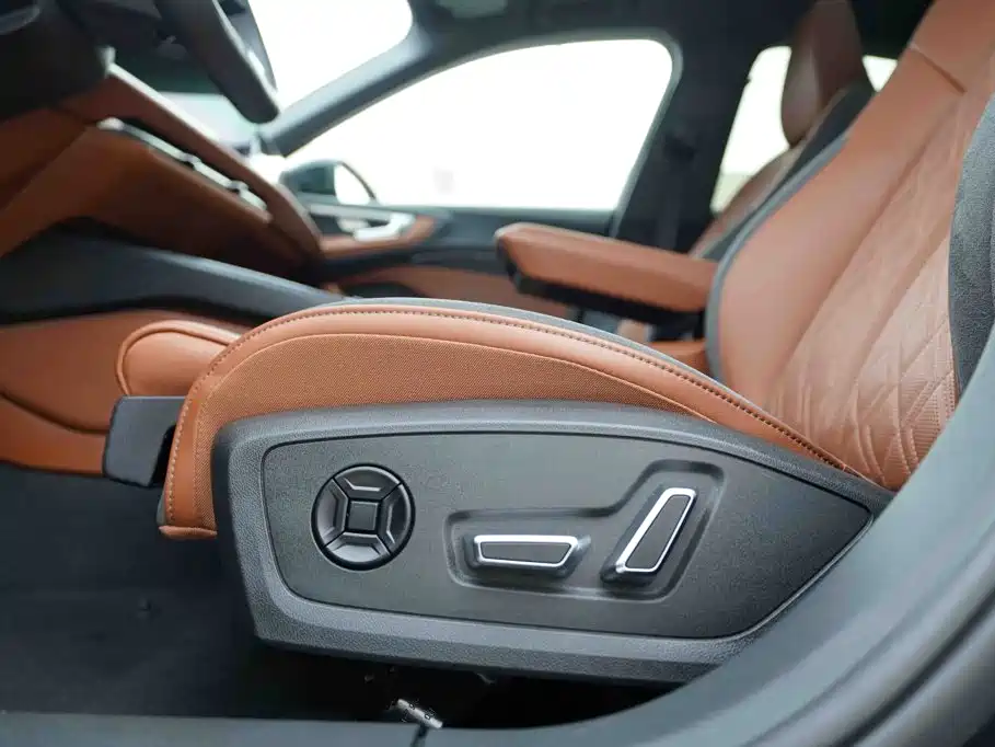 Audi Audi A5L — миниатюра 12