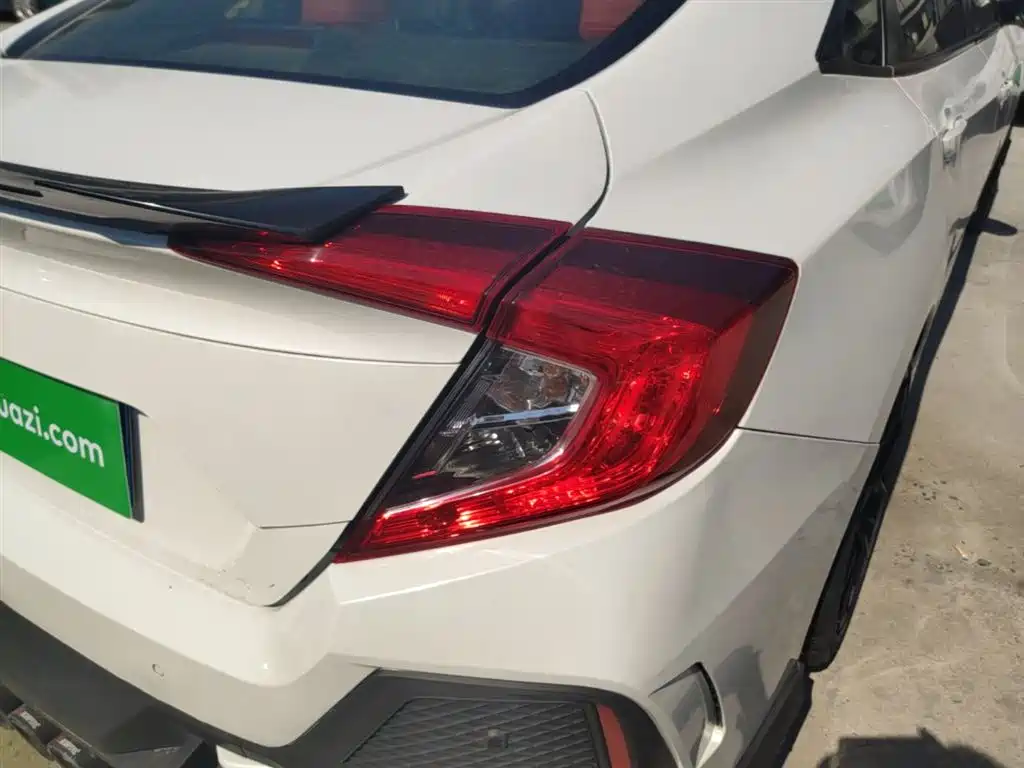 Honda Civic 2016 220TURBO CVT Luxury