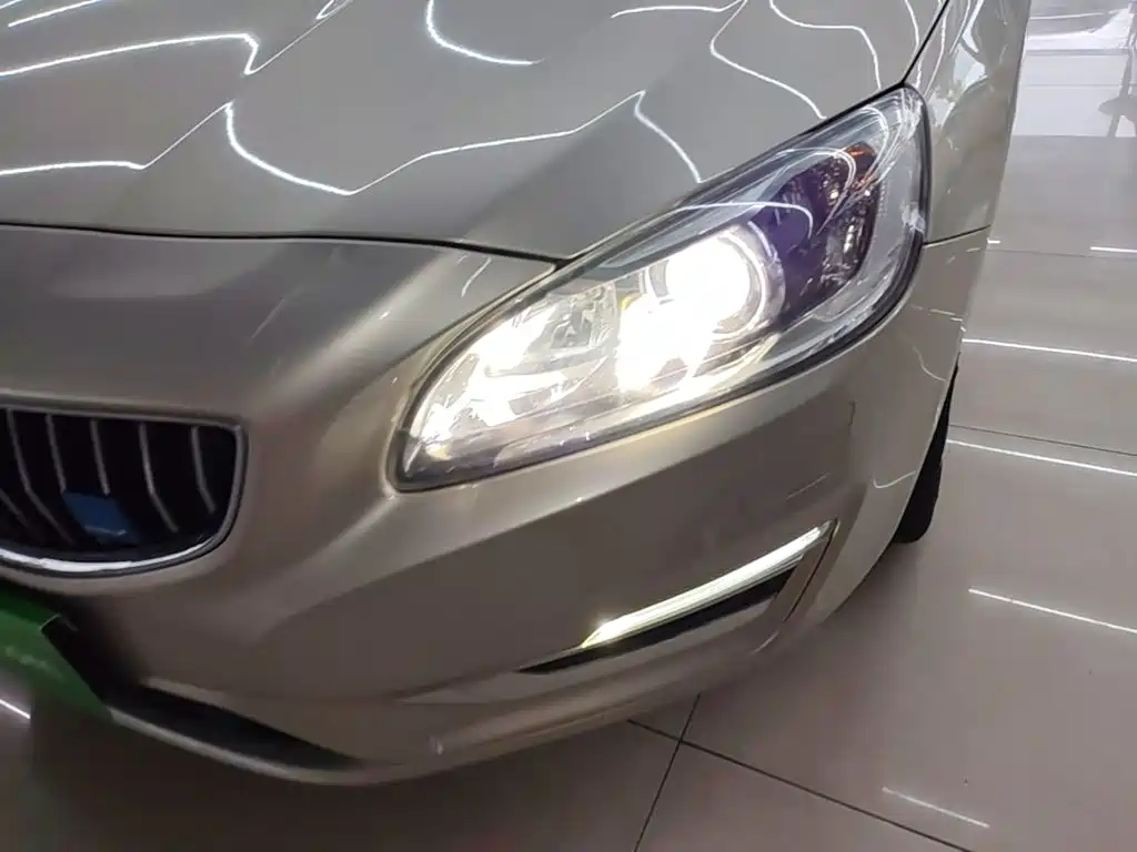 Volvo S60 — миниатюра 24