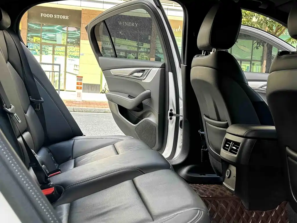 Cadillac CT5 — миниатюра 12