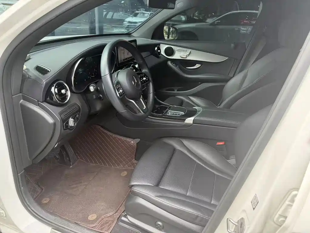 Mercedes-Benz GLC Coupe — миниатюра 8