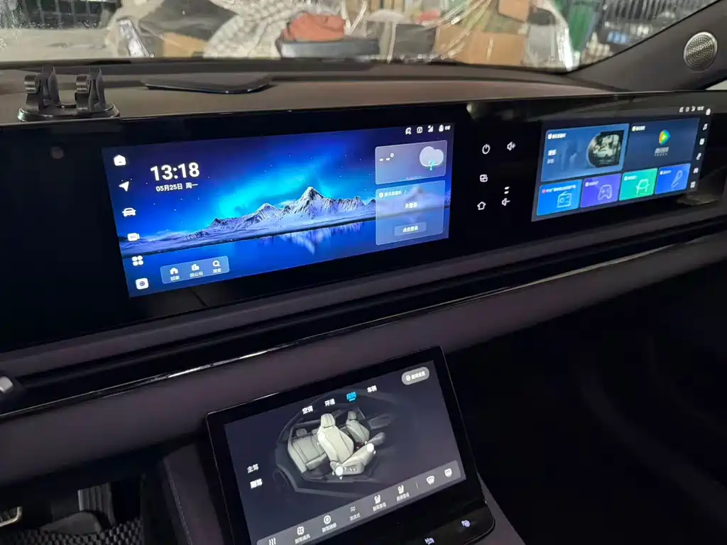 Voyah Passion 2024 PHEV Flagship