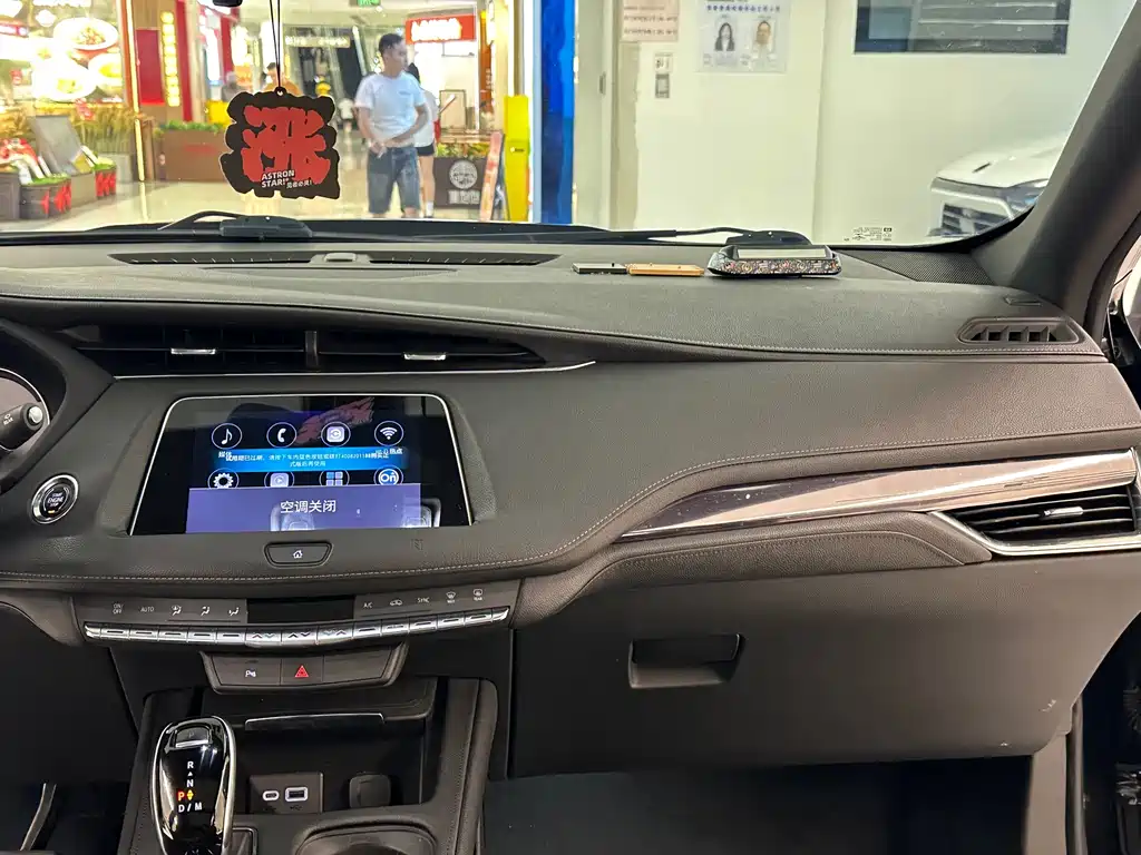Cadillac XT4 — миниатюра 17