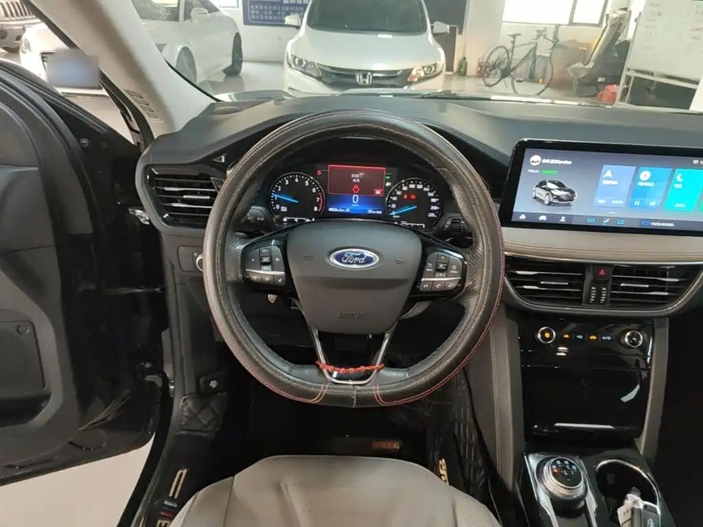 Ford Escape — миниатюра 11
