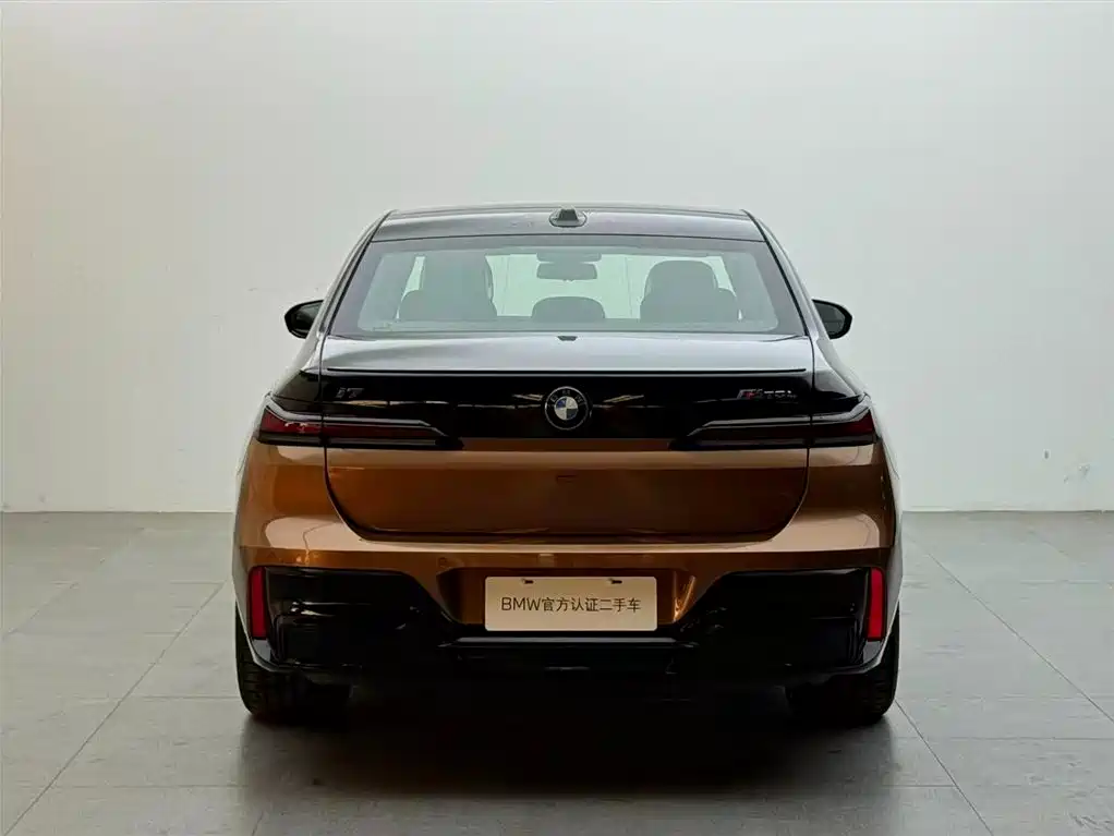 BMW i7 M70L 2023 M70L