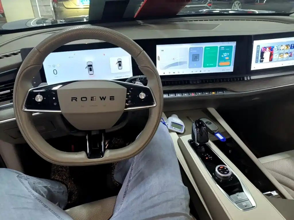 Roewe RX9 — миниатюра 10