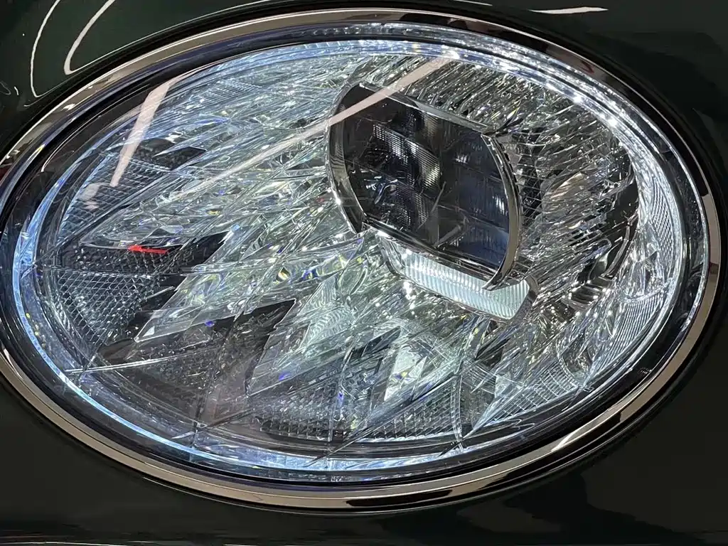 BENTLEY TIMYUE PLUG IN HYBRID