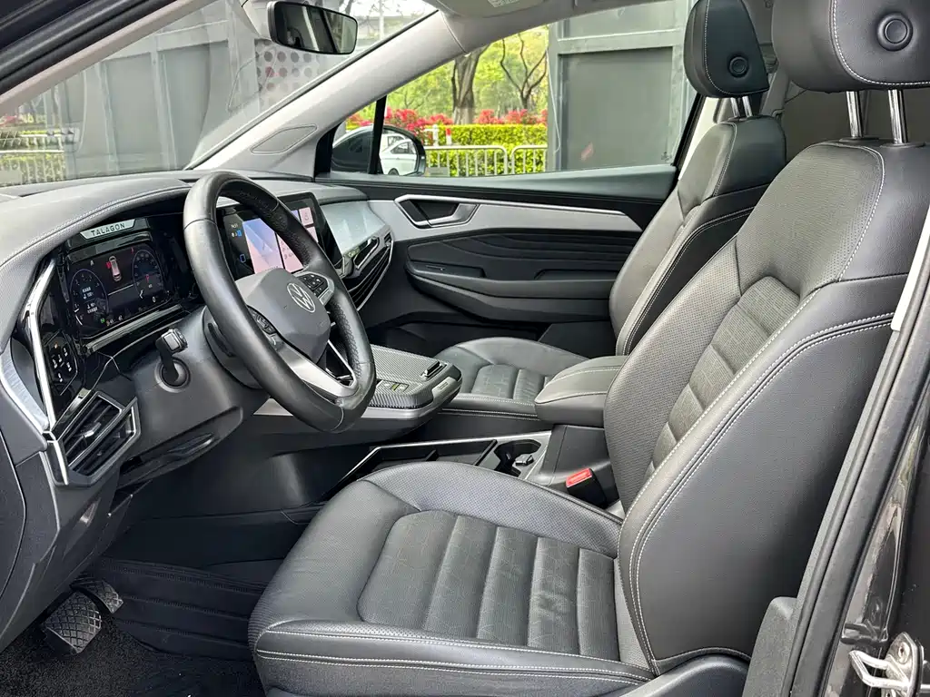 Volkswagen Viloran 2022 380TSI Luxury Pro 6 мест