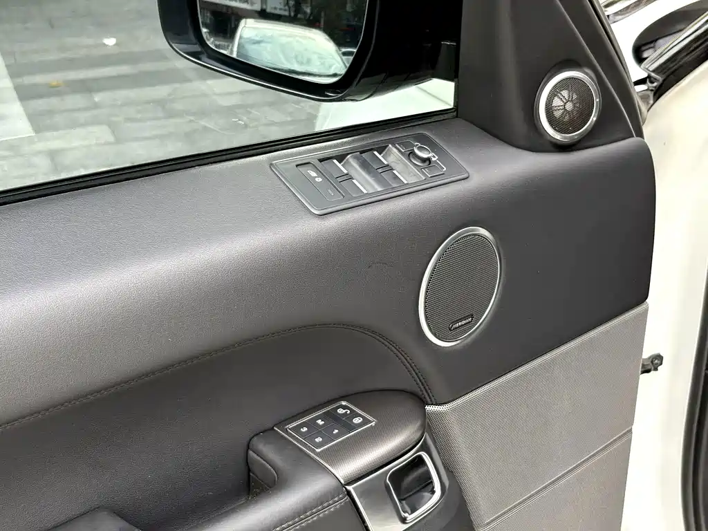 Land Rover Sport — миниатюра 14