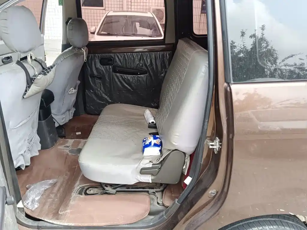 Wuling Hongguang — миниатюра 15