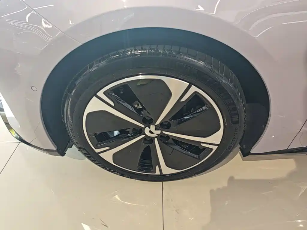 NIO ET5 — миниатюра 23