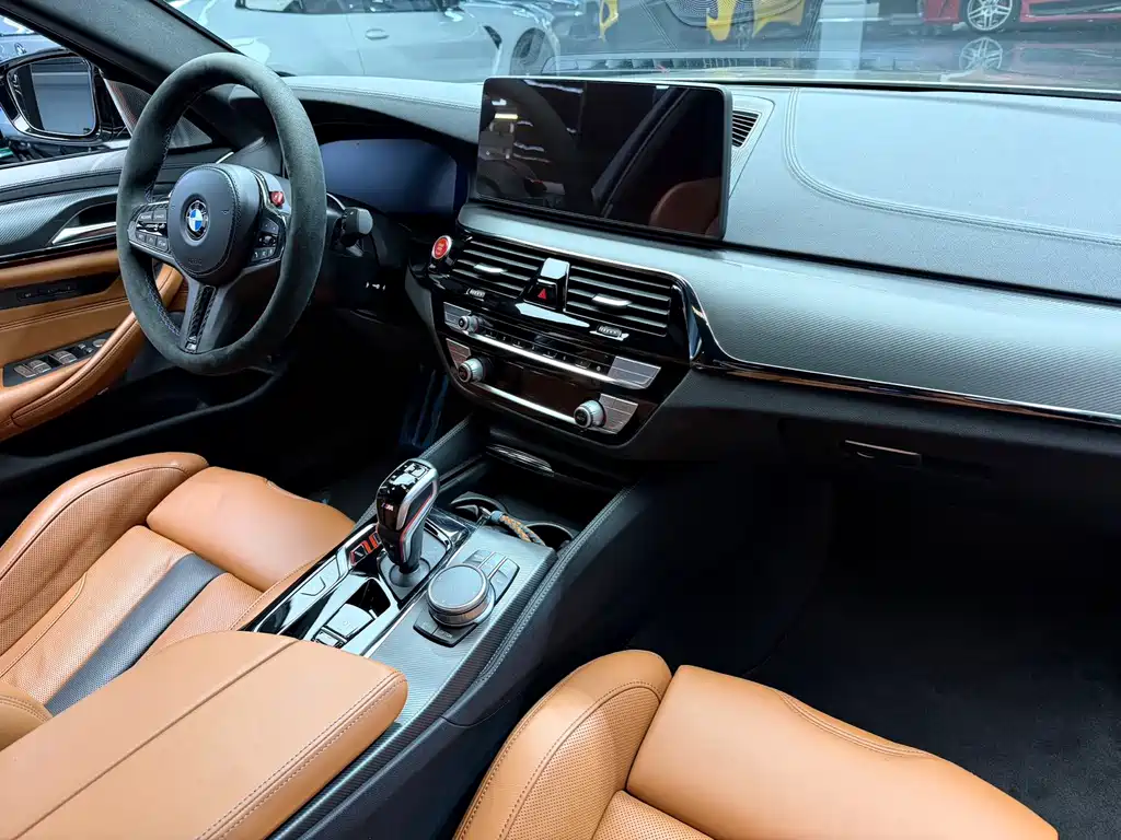 BMW M5 — миниатюра 11