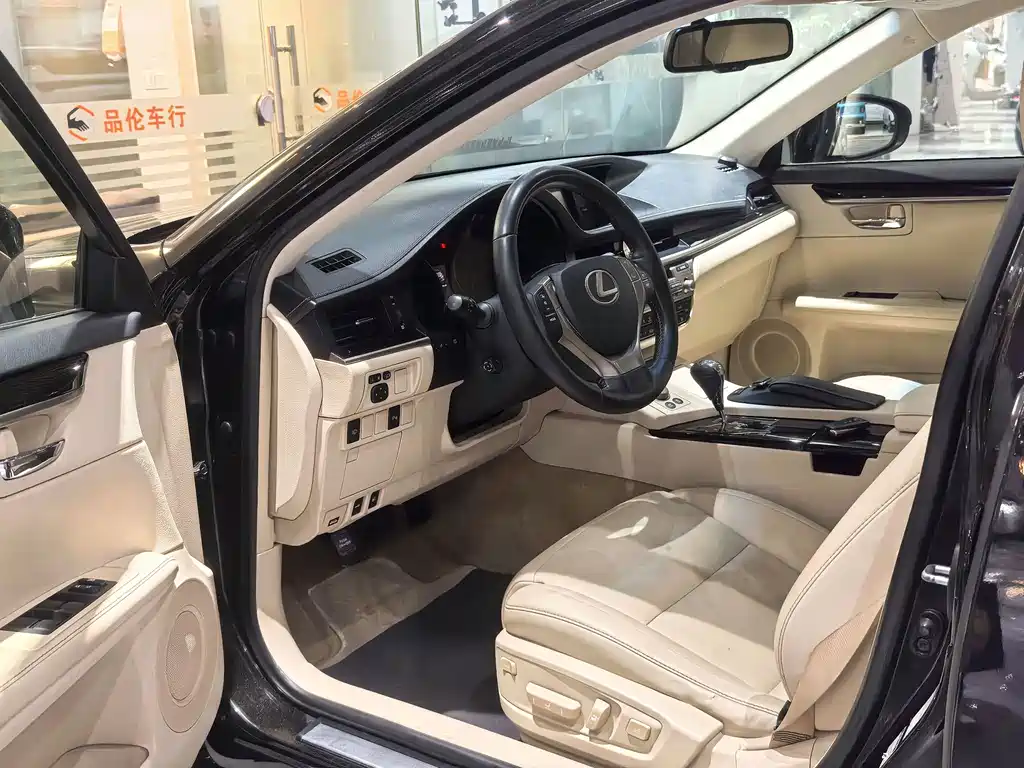 Lexus ES — миниатюра 4