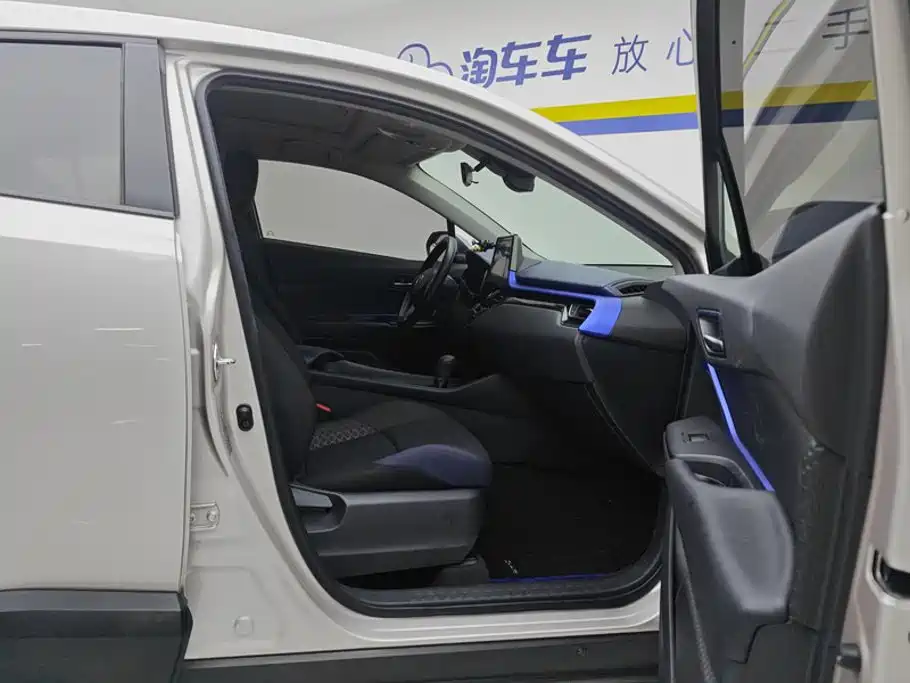 Toyota C-HR — миниатюра 8