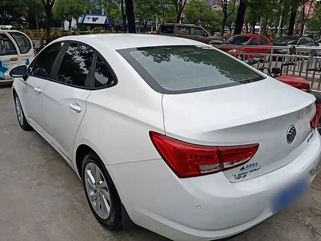 Buick Verano — миниатюра 5