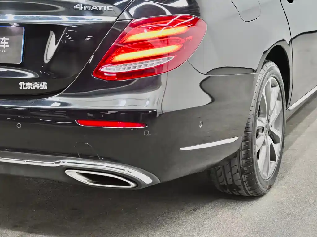 Mercedes-Benz E-Class — миниатюра 35