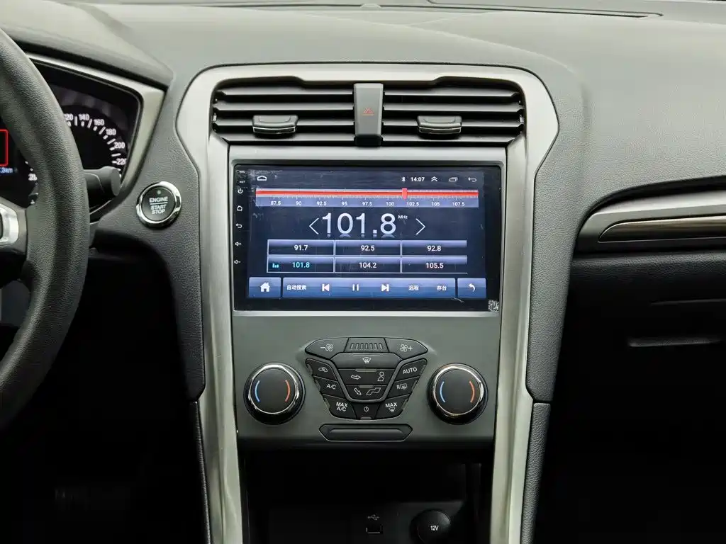 Ford Mondeo — миниатюра 12