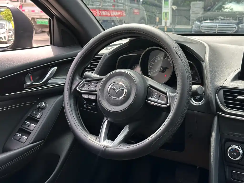 Mazda CX-4 — миниатюра 12