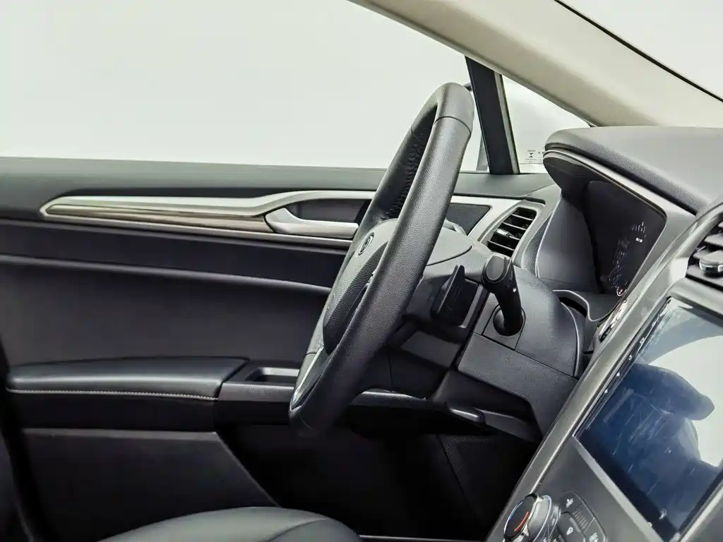 Ford Mondeo — миниатюра 22