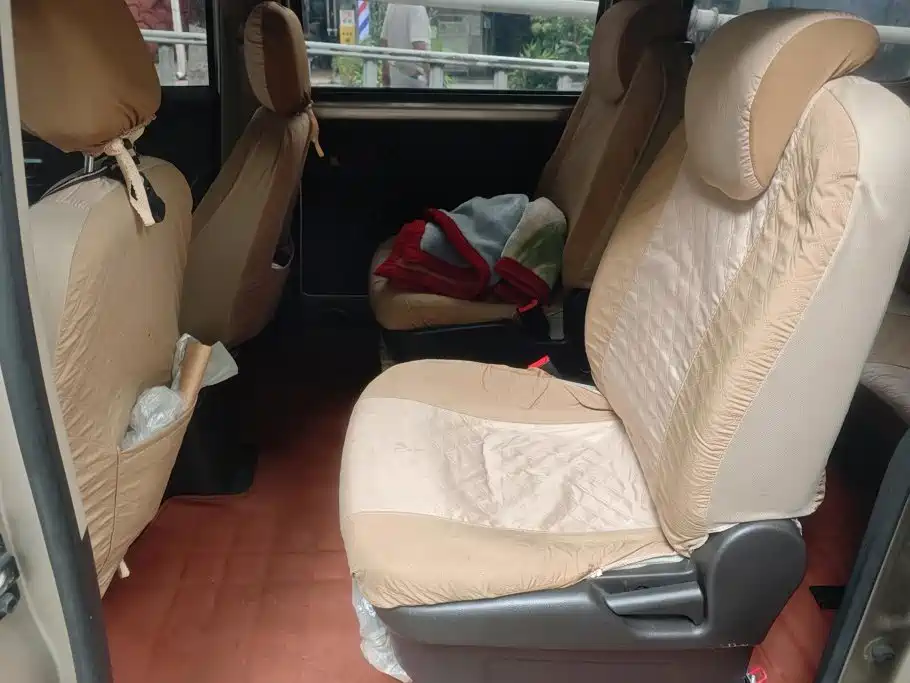 Wuling Hongguang V — миниатюра 11