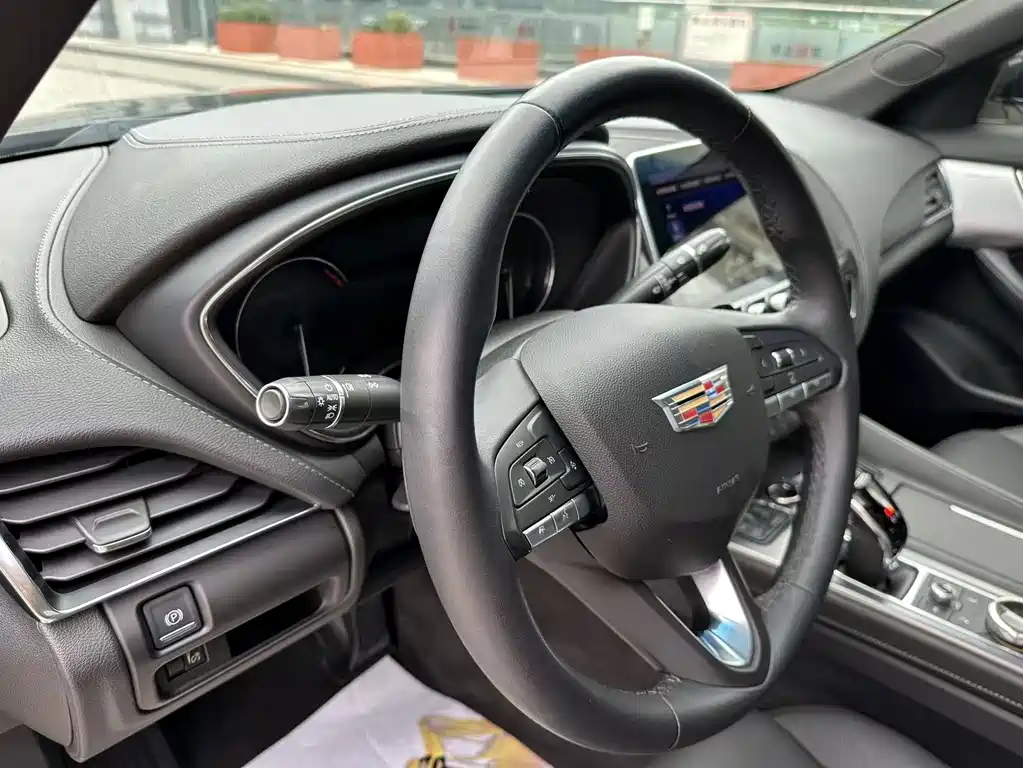 Cadillac CT5 — миниатюра 21