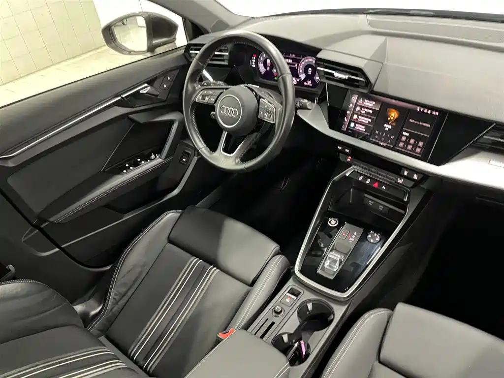 Audi A3 2023 Sportback 35 TFSI Fashion Sport