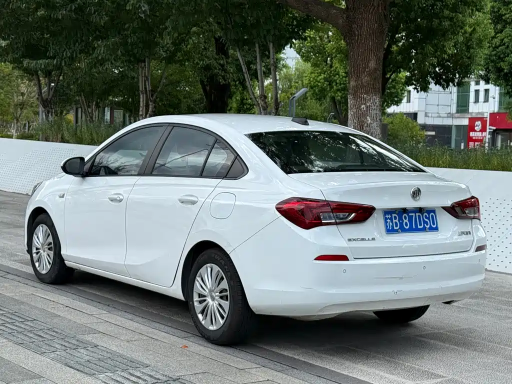 Buick Excelle — миниатюра 12
