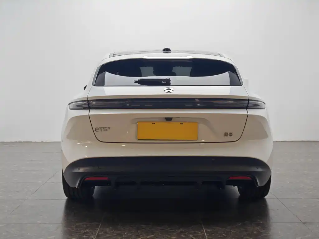 NIO NIO ET5T