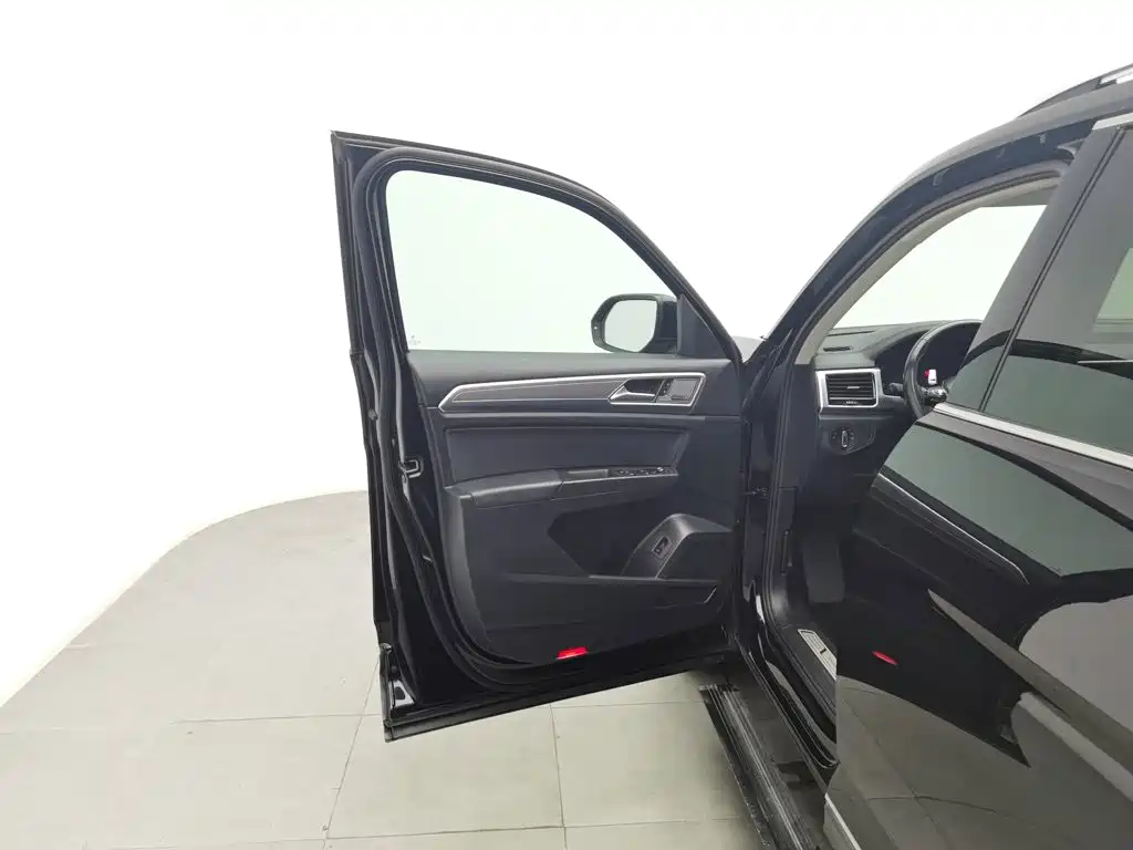 Volkswagen Teramont — миниатюра 8